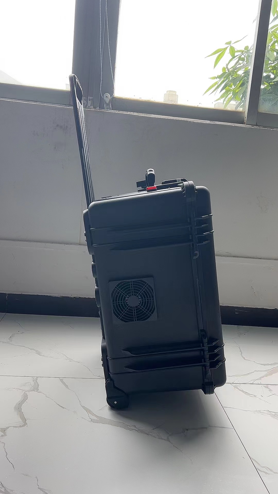 福安手拉箱型移动通信干扰器